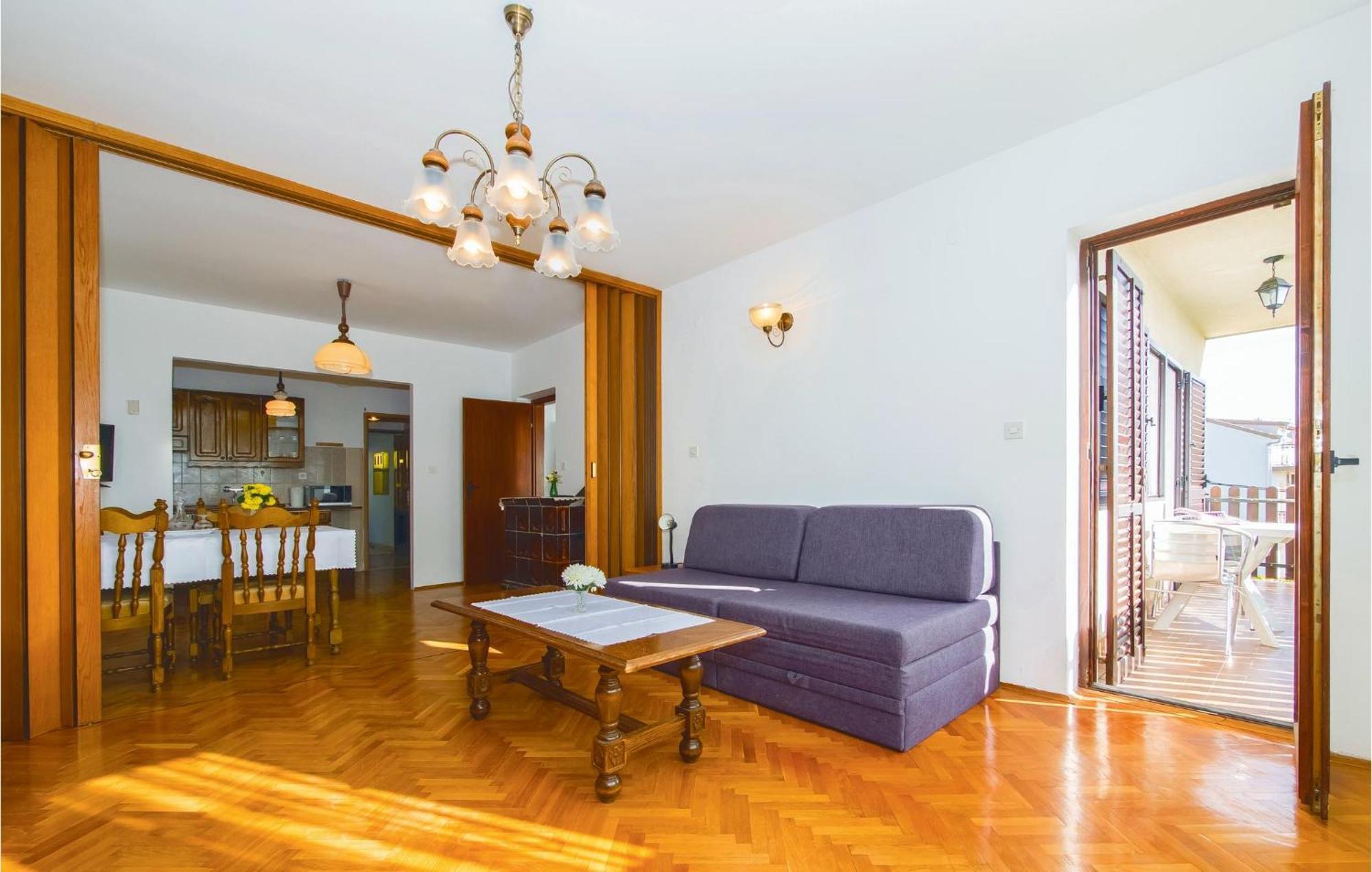 Lovely Apartment In Podstrana With Kitchen Экстерьер фото